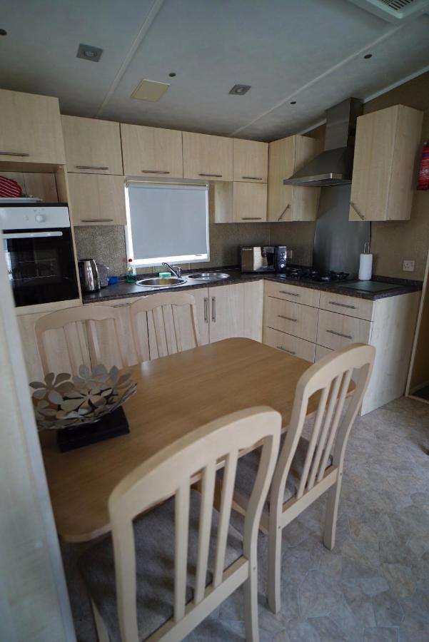فيلا Manor Park Hunstanton Pets Go Free Linen Included المظهر الخارجي الصورة